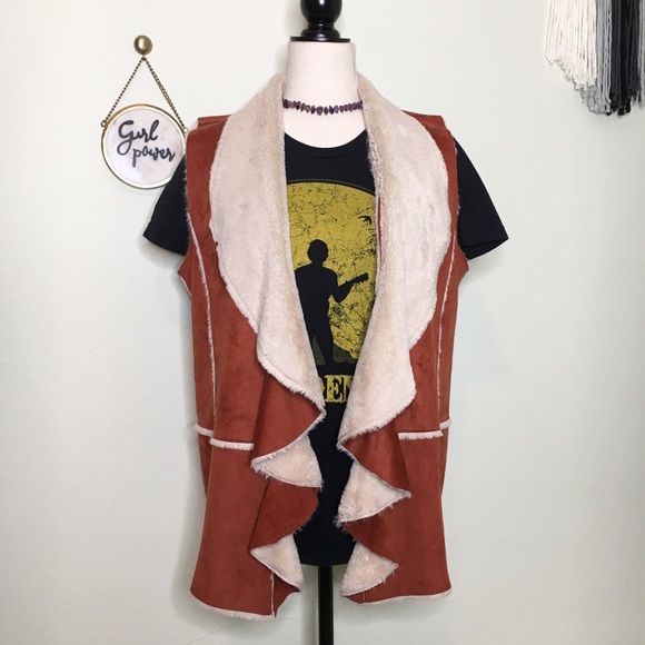 Fantazia Jackets & Blazers - Fantazia Rust Suede Faux Fur Waterfall Vest M